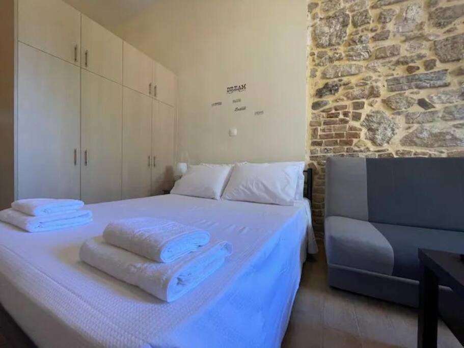 Q Apartments In Corfu Town Buitenkant foto