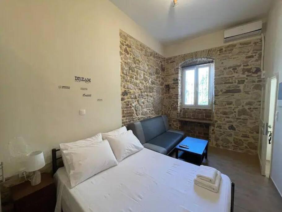 Q Apartments In Corfu Town Buitenkant foto